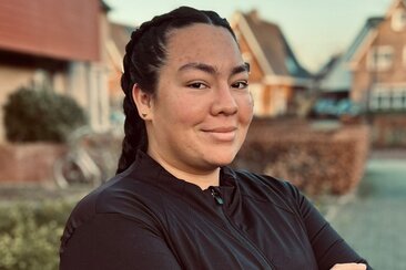 original 5CA9749C DC4D 434B A0FB 52C3F3B90F 111762425372